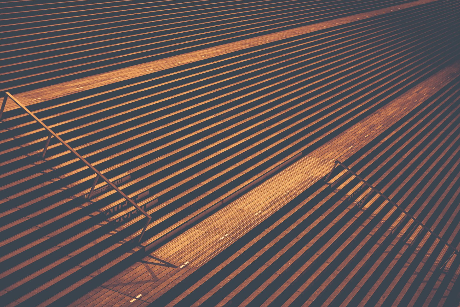 cyril-saulnier-RU0KvKLjRSg-unsplash